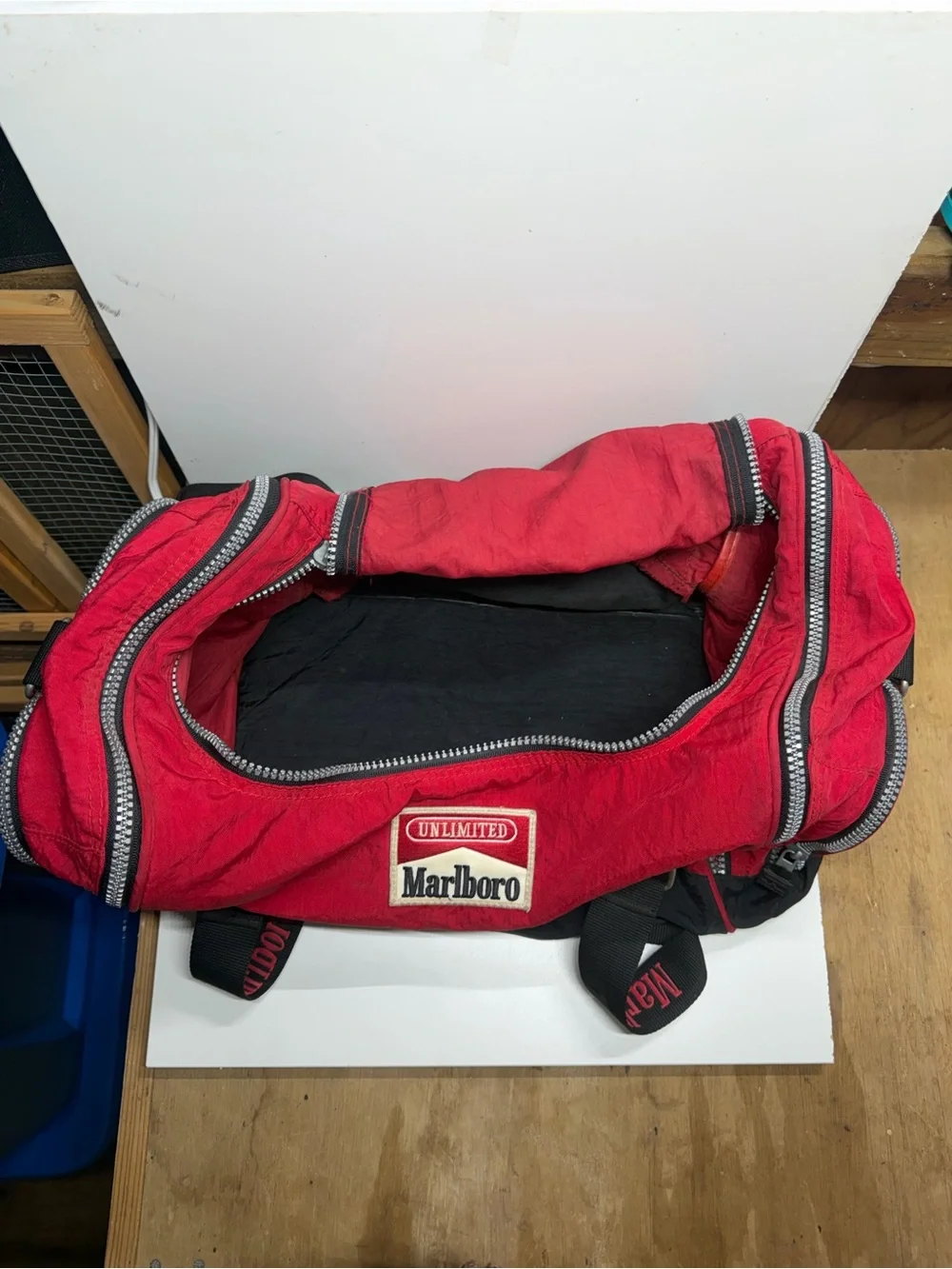 Vintage Marlboro Unlimited Red & Black Duffel Gym Travel Bag 21” Promotional